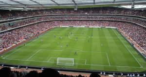 Emirates Stadium 300x158 - プレミアリーグ３試合連続ドローのアーセナル　マンチェスター・シティとの優勝争いの行方は　